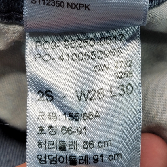 Signature by Levi Strauss & Co. Gold Label Midrise Bootcut Jeans Size 2 Short - Picture 10 of 11